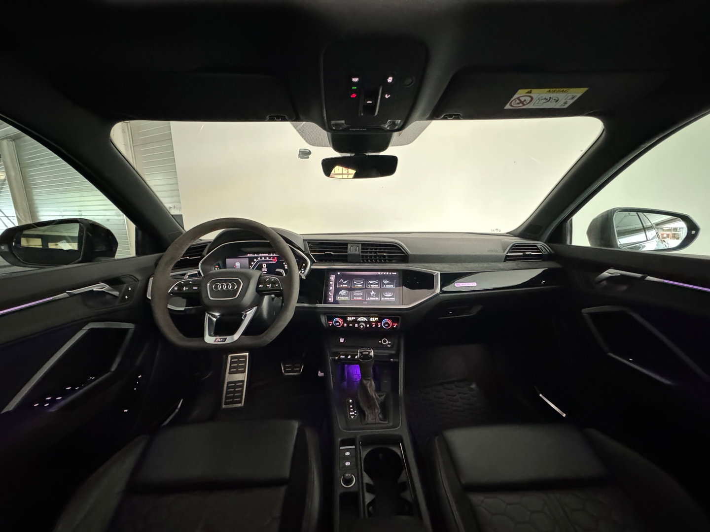 Audi RSQ3 Sportback 2.5 TFSI RS Pano|B&O|Trekhaak|360|Memory|Sfeer