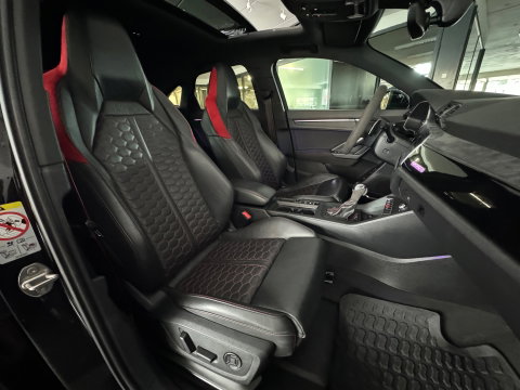 Audi RSQ3 Sportback 2.5 TFSI RS Pano|B&O|Trekhaak|360|Memory|Sfeer