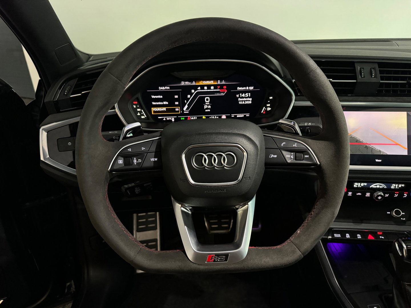 Audi RSQ3 Sportback 2.5 TFSI RS Pano|B&O|Trekhaak|360|Memory|Sfeer