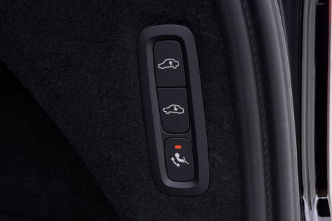 Volvo XC90 T8 Ultra Black Edition | Bowers&Wilkins | Luchtvering | Panoramadak | Trekhaak | 360° Camera | Massage | Stoelventilatie | 21 Inch