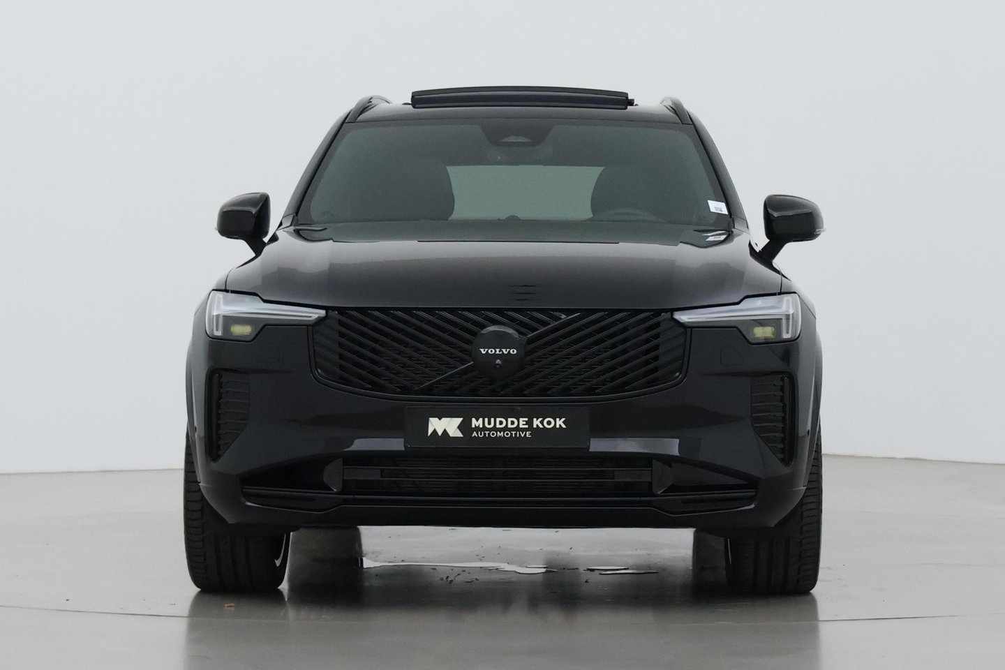Volvo XC90 T8 Ultra Black Edition | Bowers&Wilkins | Luchtvering | Panoramadak | Trekhaak | 360° Camera | Massage | Stoelventilatie | 21 Inch