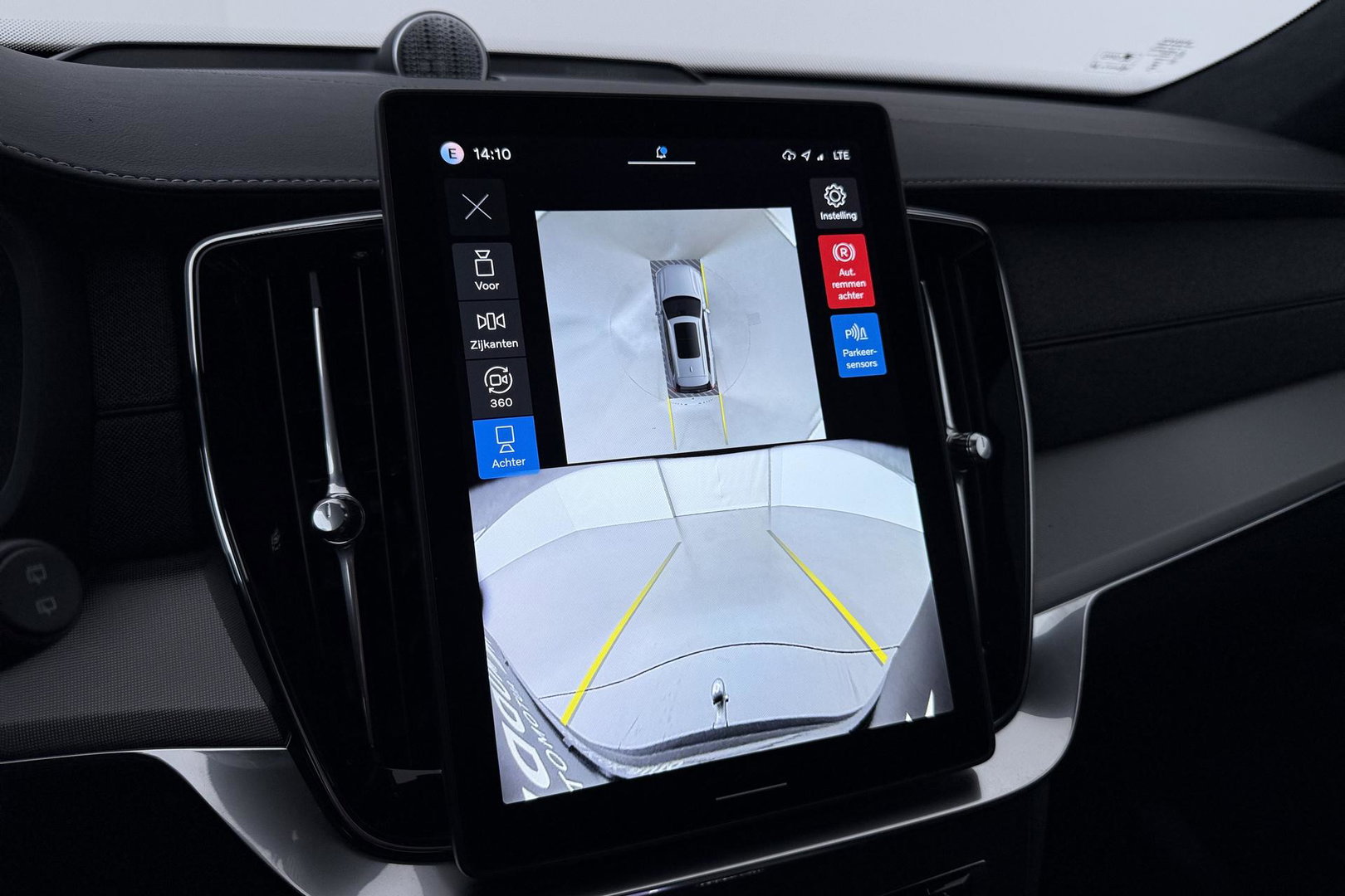Volvo XC90 T8 Ultra Black Edition | Bowers&Wilkins | Luchtvering | Panoramadak | Trekhaak | 360° Camera | Massage | Stoelventilatie | 21 Inch