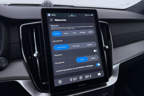 Volvo XC90 T8 Ultra Black Edition | Bowers&Wilkins | Luchtvering | Panoramadak | Trekhaak | 360° Camera | Massage | Stoelventilatie | 21 Inch
