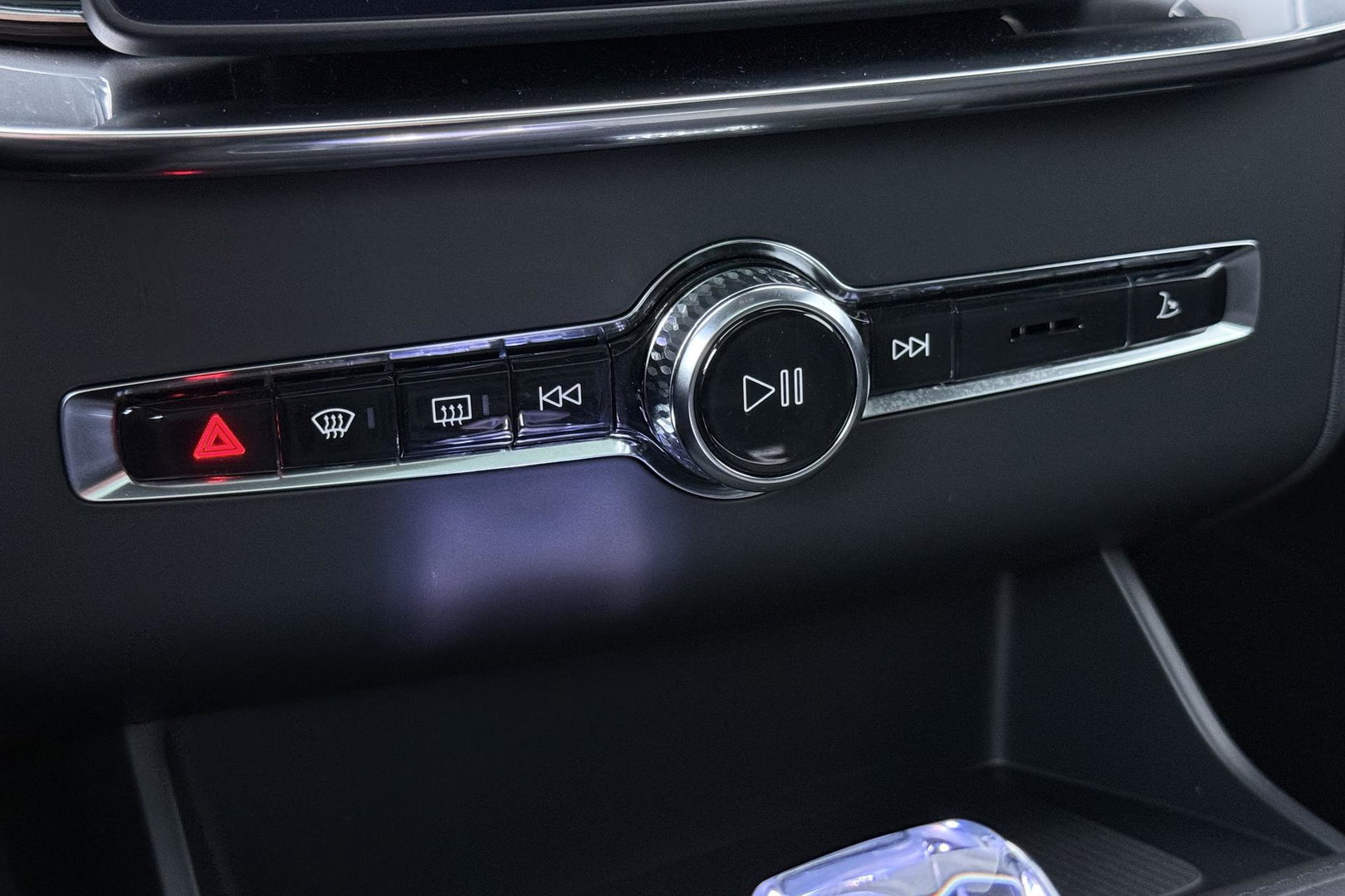 Volvo XC90 T8 Ultra Black Edition | Bowers&Wilkins | Luchtvering | Panoramadak | Trekhaak | 360° Camera | Massage | Stoelventilatie | 21 Inch