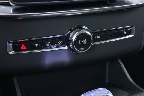 Volvo XC90 T8 Ultra Black Edition | Bowers&Wilkins | Luchtvering | Panoramadak | Trekhaak | 360° Camera | Massage | Stoelventilatie | 21 Inch