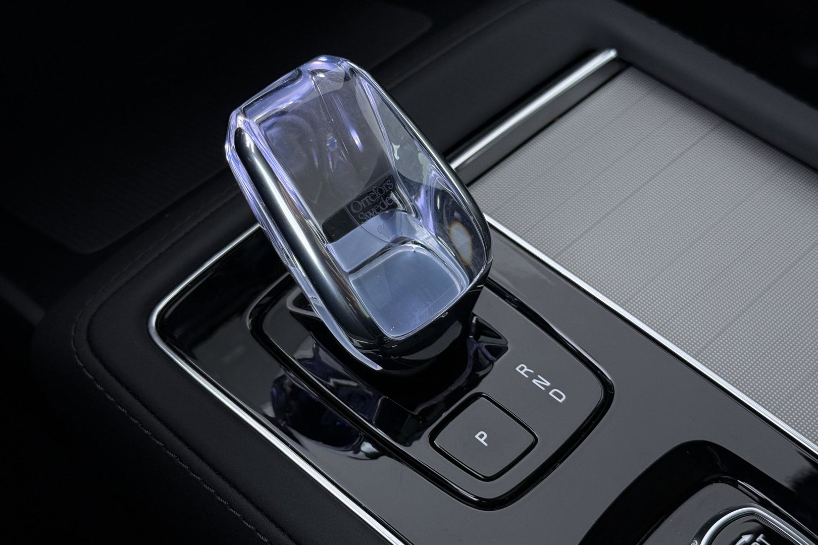 Volvo XC90 T8 Ultra Black Edition | Bowers&Wilkins | Luchtvering | Panoramadak | Trekhaak | 360° Camera | Massage | Stoelventilatie | 21 Inch