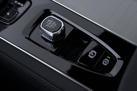 Volvo XC90 T8 Ultra Black Edition | Bowers&Wilkins | Luchtvering | Panoramadak | Trekhaak | 360° Camera | Massage | Stoelventilatie | 21 Inch