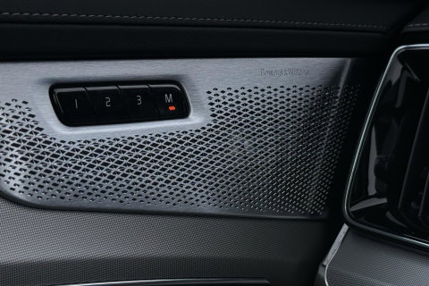 Volvo XC90 T8 Ultra Black Edition | Bowers&Wilkins | Luchtvering | Panoramadak | Trekhaak | 360° Camera | Massage | Stoelventilatie | 21 Inch