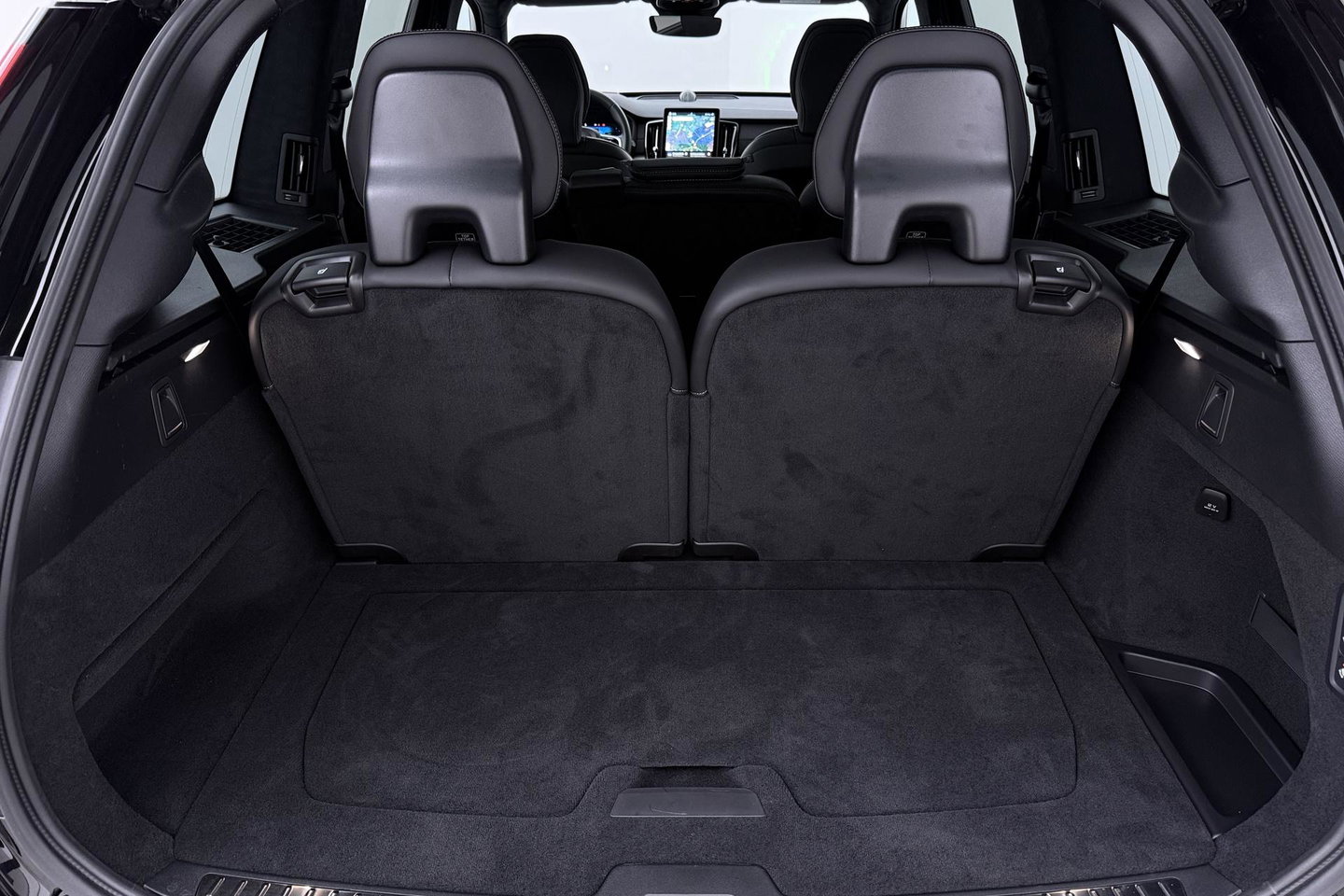 Volvo XC90 T8 Ultra Black Edition | Bowers&Wilkins | Luchtvering | Panoramadak | Trekhaak | 360° Camera | Massage | Stoelventilatie | 21 Inch