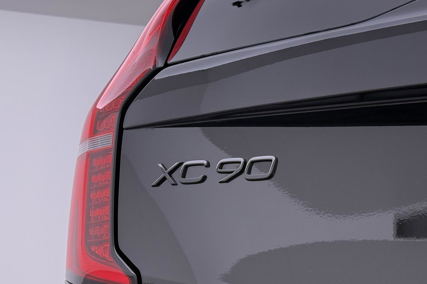 Volvo XC90 T8 Ultra Black Edition | Bowers&Wilkins | Luchtvering | Panoramadak | Trekhaak | 360° Camera | Massage | Stoelventilatie | 21 Inch