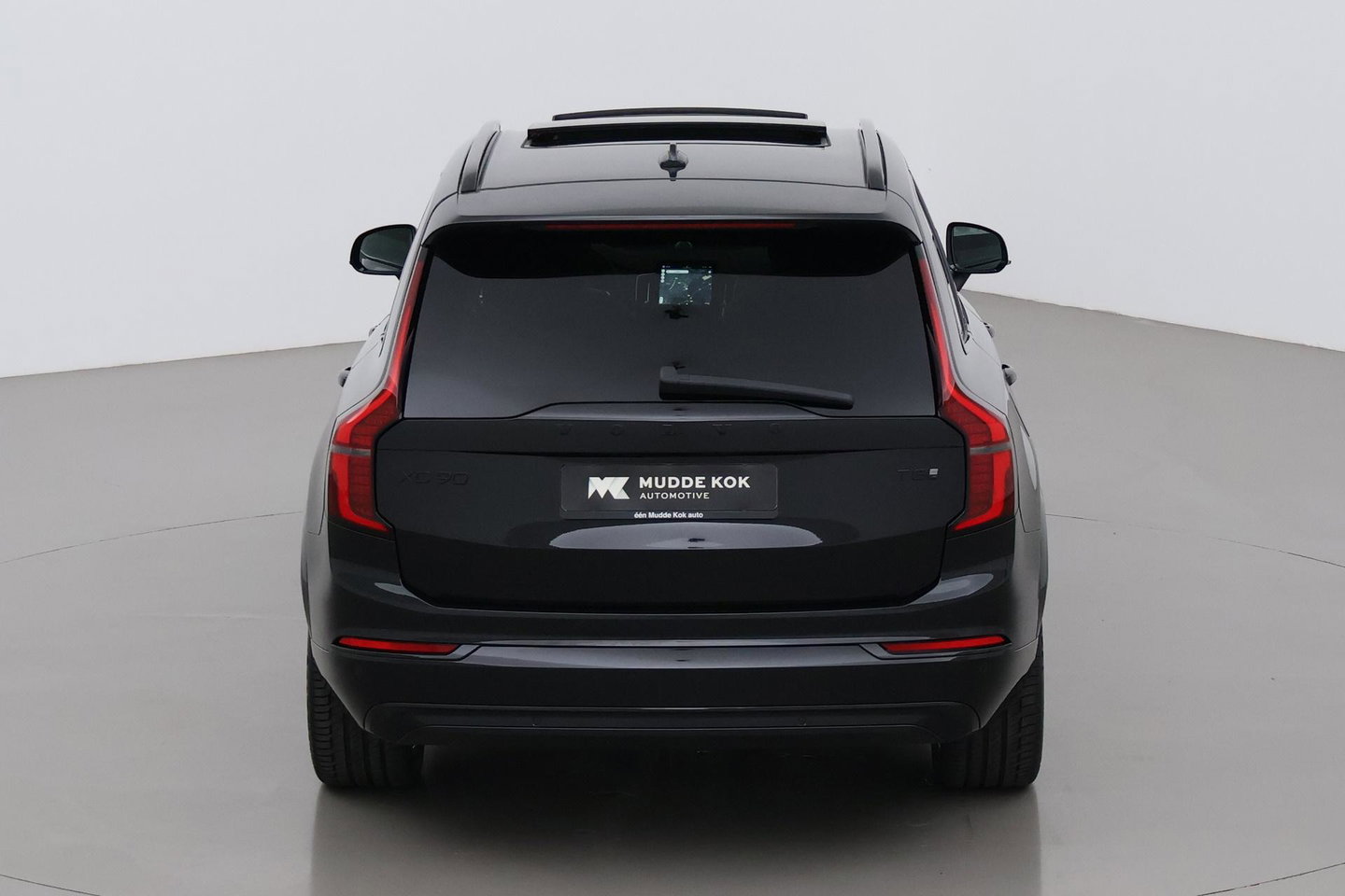 Volvo XC90 T8 Ultra Black Edition | Bowers&Wilkins | Luchtvering | Panoramadak | Trekhaak | 360° Camera | Massage | Stoelventilatie | 21 Inch