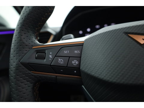 CUPRA Leon 1.4 e-Hybrid VZ Performance | Rijklaar!! | 245 pk | Pano | Dig. Cockpit | Cruise Control | PDC A | Keyless | Stoel- Stuurverw. |