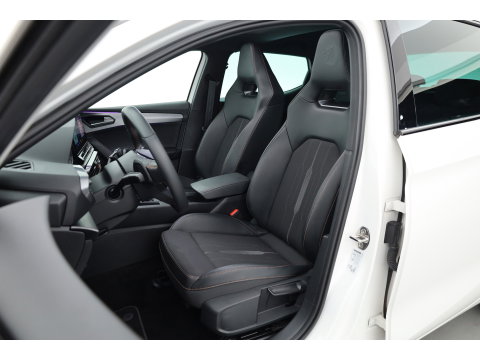 CUPRA Leon 1.4 e-Hybrid VZ Performance | Rijklaar!! | 245 pk | Pano | Dig. Cockpit | Cruise Control | PDC A | Keyless | Stoel- Stuurverw. |