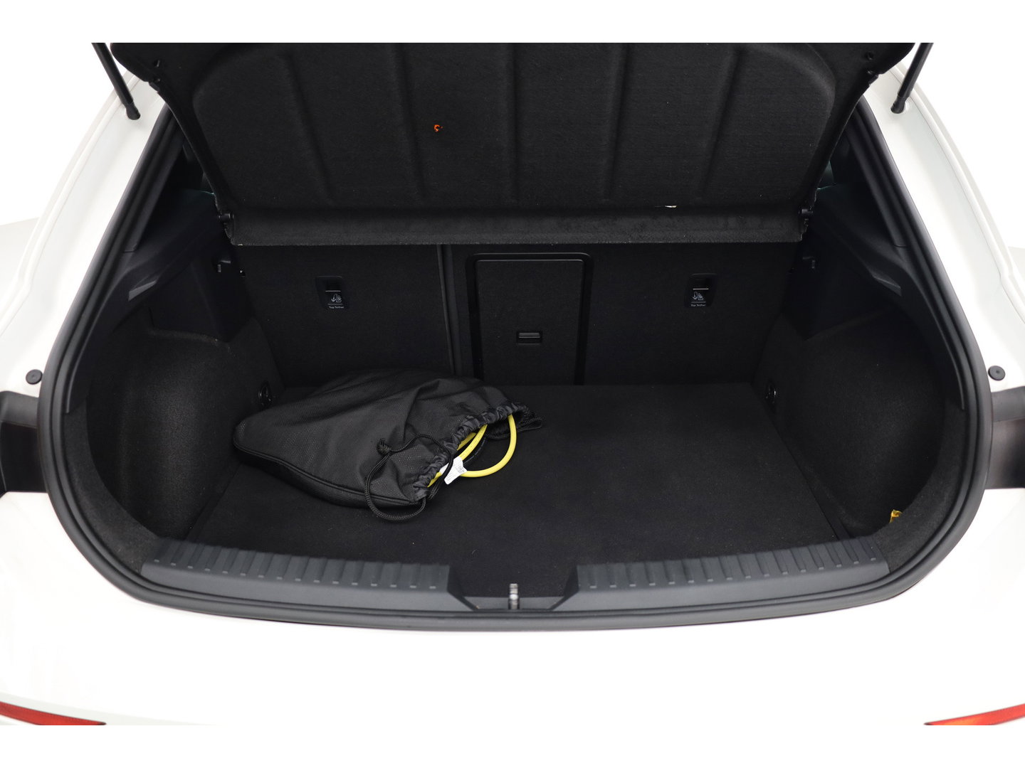 CUPRA Leon 1.4 e-Hybrid VZ Performance | Rijklaar!! | 245 pk | Pano | Dig. Cockpit | Cruise Control | PDC A | Keyless | Stoel- Stuurverw. |