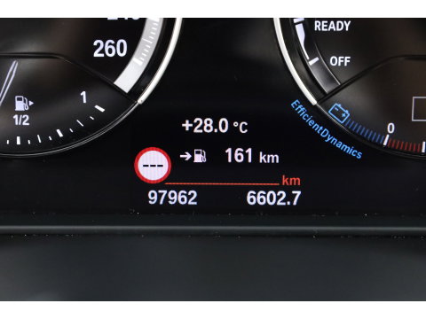 BMW X1 sDrive20i Orange Edition II | Rijklaar! | Navi | Cruise | Pano | Trekhaak | Stoelverw. | HUD | PDVC V+A | 18"