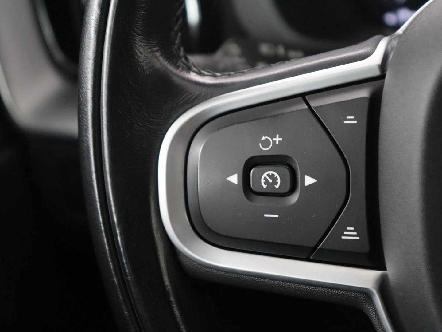 Volvo XC60 2.0 B5 Business Pro
