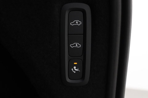 Volvo XC90 T8 Ultra Black Edition | Bowers&Wilkins | Luchtvering | Panoramadak | Trekhaak | 360° Camera | Massage | Stoelventilatie