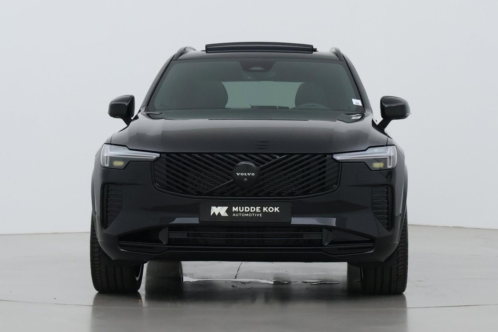 Volvo XC90 T8 Ultra Black Edition | Bowers&Wilkins | Luchtvering | Panoramadak | Trekhaak | 360° Camera | Massage | Stoelventilatie