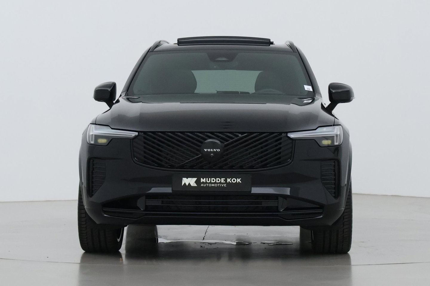 Volvo XC90 T8 Ultra Black Edition | Bowers&Wilkins | Luchtvering | Panoramadak | Trekhaak | 360° Camera | Massage | Stoelventilatie