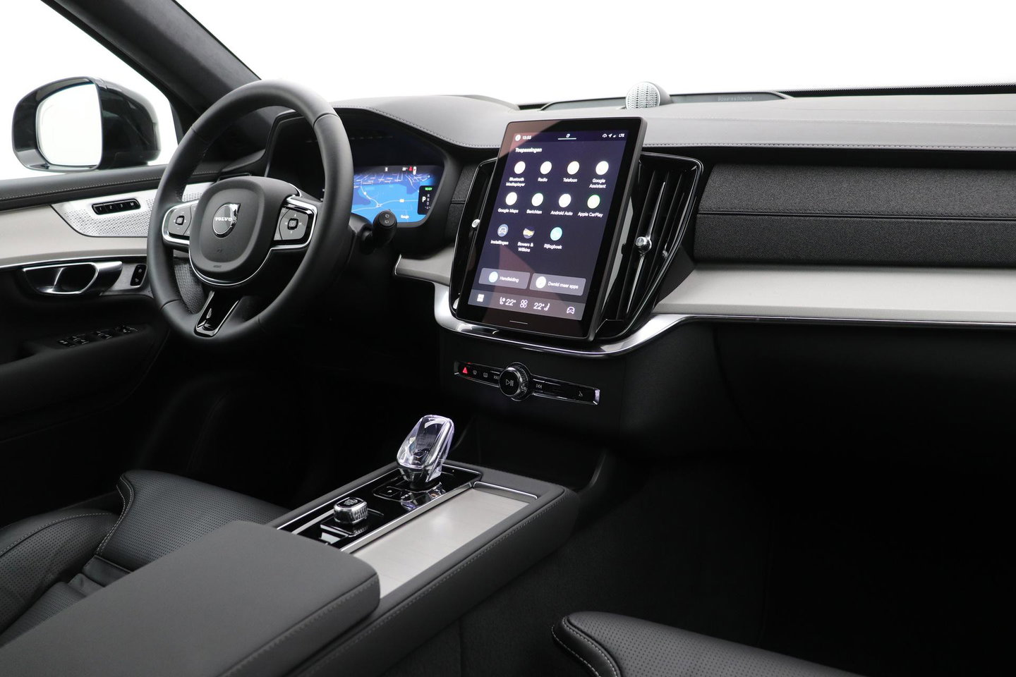 Volvo XC90 T8 Ultra Black Edition | Bowers&Wilkins | Luchtvering | Panoramadak | Trekhaak | 360° Camera | Massage | Stoelventilatie