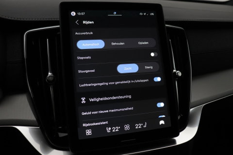 Volvo XC90 T8 Ultra Black Edition | Bowers&Wilkins | Luchtvering | Panoramadak | Trekhaak | 360° Camera | Massage | Stoelventilatie