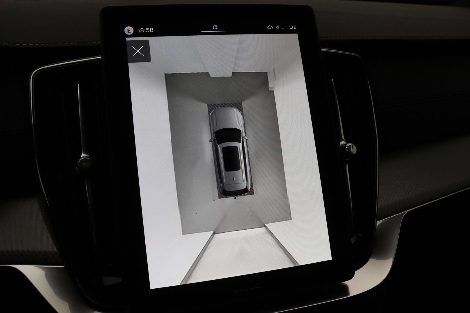 Volvo XC90 T8 Ultra Black Edition | Bowers&Wilkins | Luchtvering | Panoramadak | Trekhaak | 360° Camera | Massage | Stoelventilatie