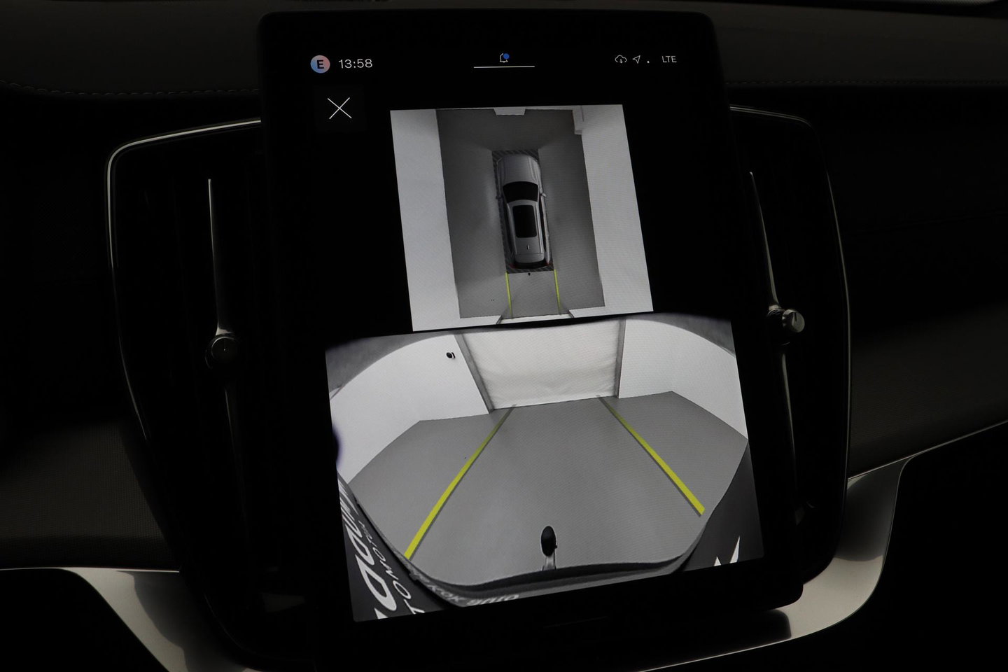 Volvo XC90 T8 Ultra Black Edition | Bowers&Wilkins | Luchtvering | Panoramadak | Trekhaak | 360° Camera | Massage | Stoelventilatie