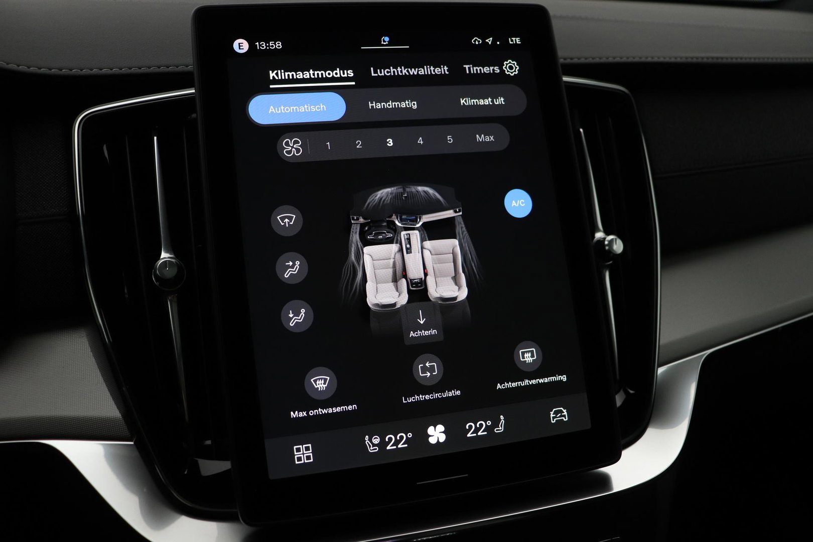 Volvo XC90 T8 Ultra Black Edition | Bowers&Wilkins | Luchtvering | Panoramadak | Trekhaak | 360° Camera | Massage | Stoelventilatie