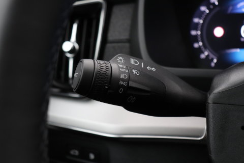 Volvo XC90 T8 Ultra Black Edition | Bowers&Wilkins | Luchtvering | Panoramadak | Trekhaak | 360° Camera | Massage | Stoelventilatie