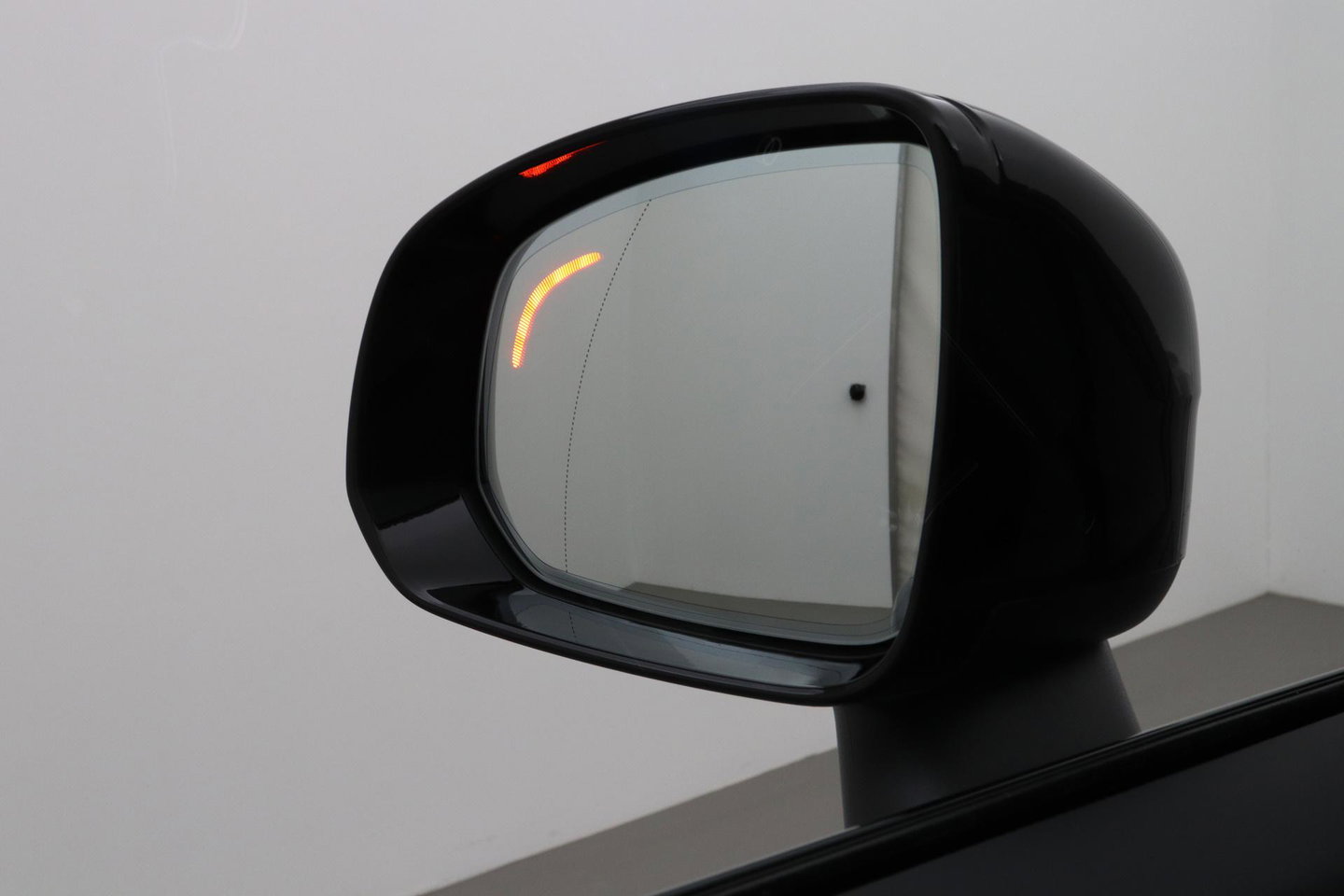 Volvo XC90 T8 Ultra Black Edition | Bowers&Wilkins | Luchtvering | Panoramadak | Trekhaak | 360° Camera | Massage | Stoelventilatie