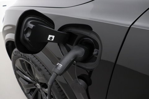 Volvo XC90 T8 Ultra Black Edition | Bowers&Wilkins | Luchtvering | Panoramadak | Trekhaak | 360° Camera | Massage | Stoelventilatie