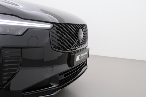 Volvo XC90 T8 Ultra Black Edition | Bowers&Wilkins | Luchtvering | Panoramadak | Trekhaak | 360° Camera | Massage | Stoelventilatie