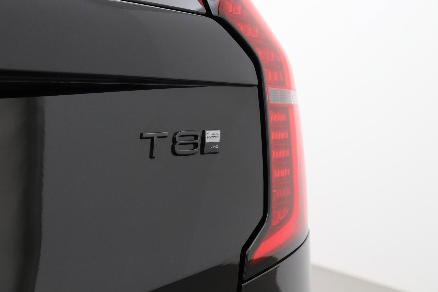 Volvo XC90 T8 Ultra Black Edition | Bowers&Wilkins | Luchtvering | Panoramadak | Trekhaak | 360° Camera | Massage | Stoelventilatie