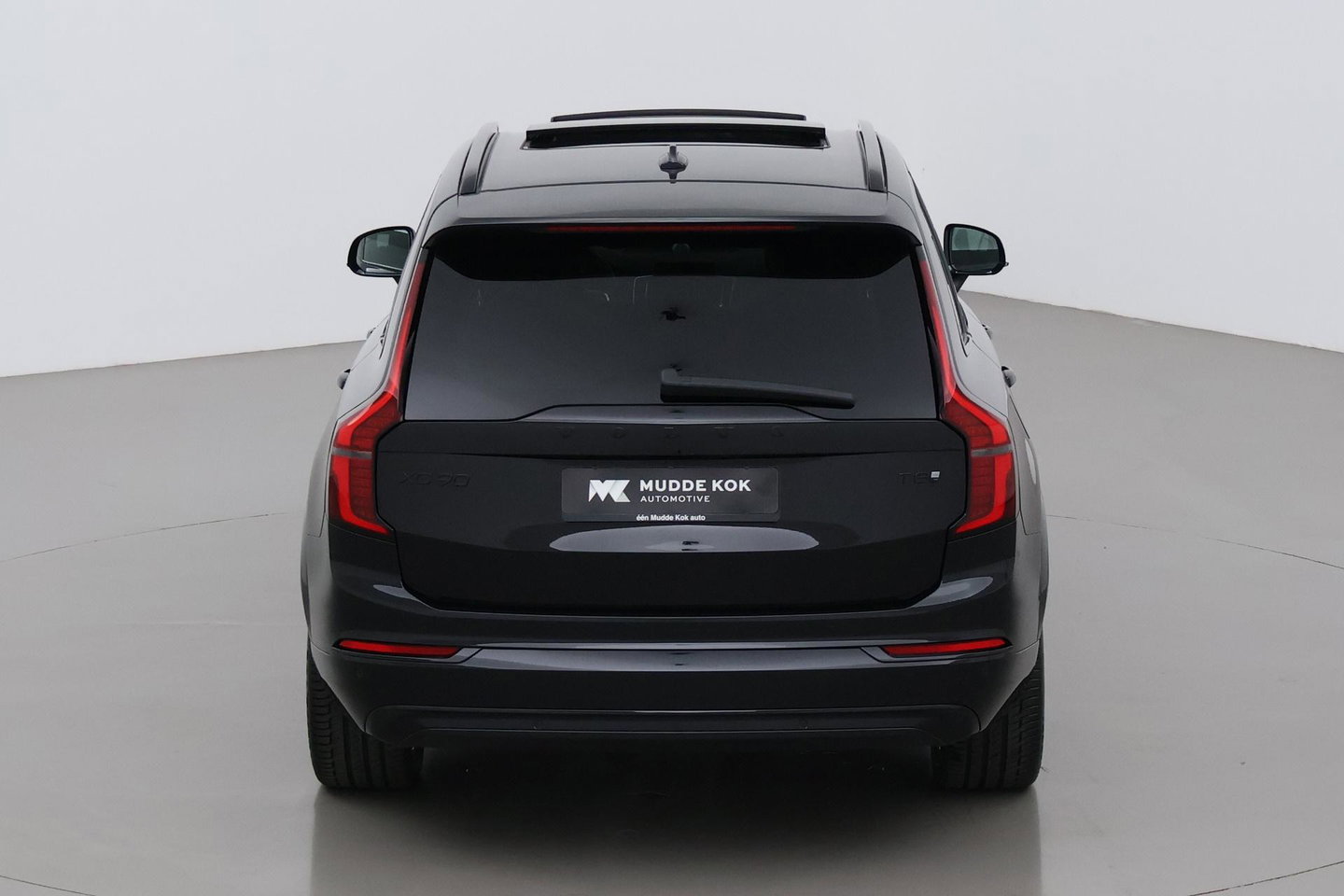 Volvo XC90 T8 Ultra Black Edition | Bowers&Wilkins | Luchtvering | Panoramadak | Trekhaak | 360° Camera | Massage | Stoelventilatie