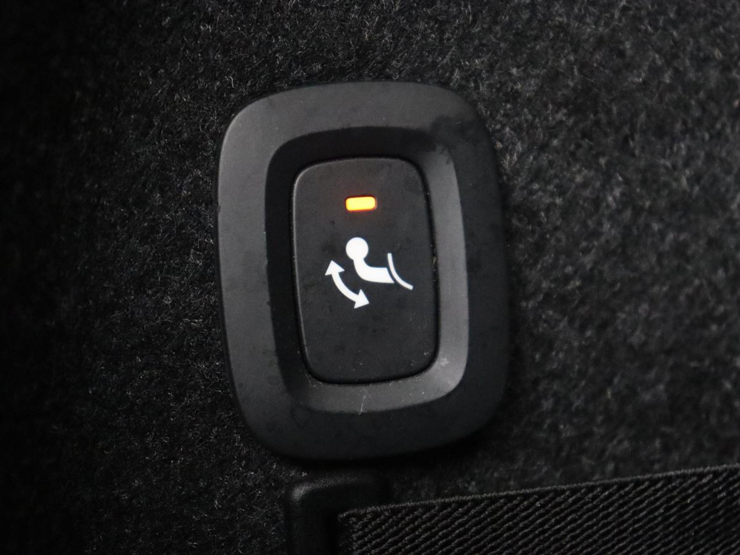 Polestar 2 Long Range Single Motor 78 kWh h | SOH 92,4% | Cruise control | Trekhaak | Stoelverwarming | Climate control | Camera | Park assist | Carplay | Elektrische achterklep