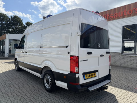 Volkswagen Crafter 35 2.0 TDI 177pk L3H3 ( L2H2 ) Comfortline / vaste prijs rijklaar € 23.950 ex btw / euro 6 / lease vanaf € 391 / dubbele schuifdeur / ramen rondom / airco / cruise / navi / camera !