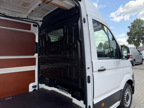 Volkswagen Crafter 35 2.0 TDI 177pk L3H3 ( L2H2 ) Comfortline / vaste prijs rijklaar € 23.950 ex btw / euro 6 / lease vanaf € 391 / dubbele schuifdeur / ramen rondom / airco / cruise / navi / camera !