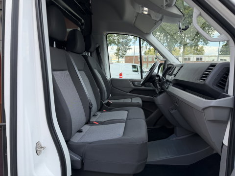 Volkswagen Crafter 35 2.0 TDI 177pk L3H3 ( L2H2 ) Comfortline / vaste prijs rijklaar € 23.950 ex btw / euro 6 / lease vanaf € 391 / dubbele schuifdeur / ramen rondom / airco / cruise / navi / camera !
