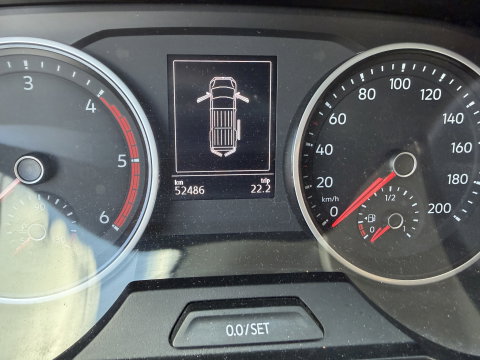 Volkswagen Crafter 35 2.0 TDI 177pk L3H3 ( L2H2 ) Comfortline / vaste prijs rijklaar € 23.950 ex btw / euro 6 / lease vanaf € 391 / dubbele schuifdeur / ramen rondom / airco / cruise / navi / camera !