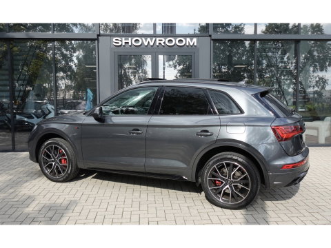 Audi Q5 50 TFSI e S edition PANO 360 KEYLESS