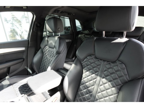 Audi Q5 50 TFSI e S edition PANO 360 KEYLESS