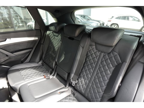 Audi Q5 50 TFSI e S edition PANO 360 KEYLESS