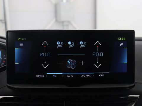 Peugeot 3008 1.6 HYbrid 225 Allure | SOH 97,8% | Half leder | Cruise control | Camera | Park assist | Carplay | Climate control | Full LED
