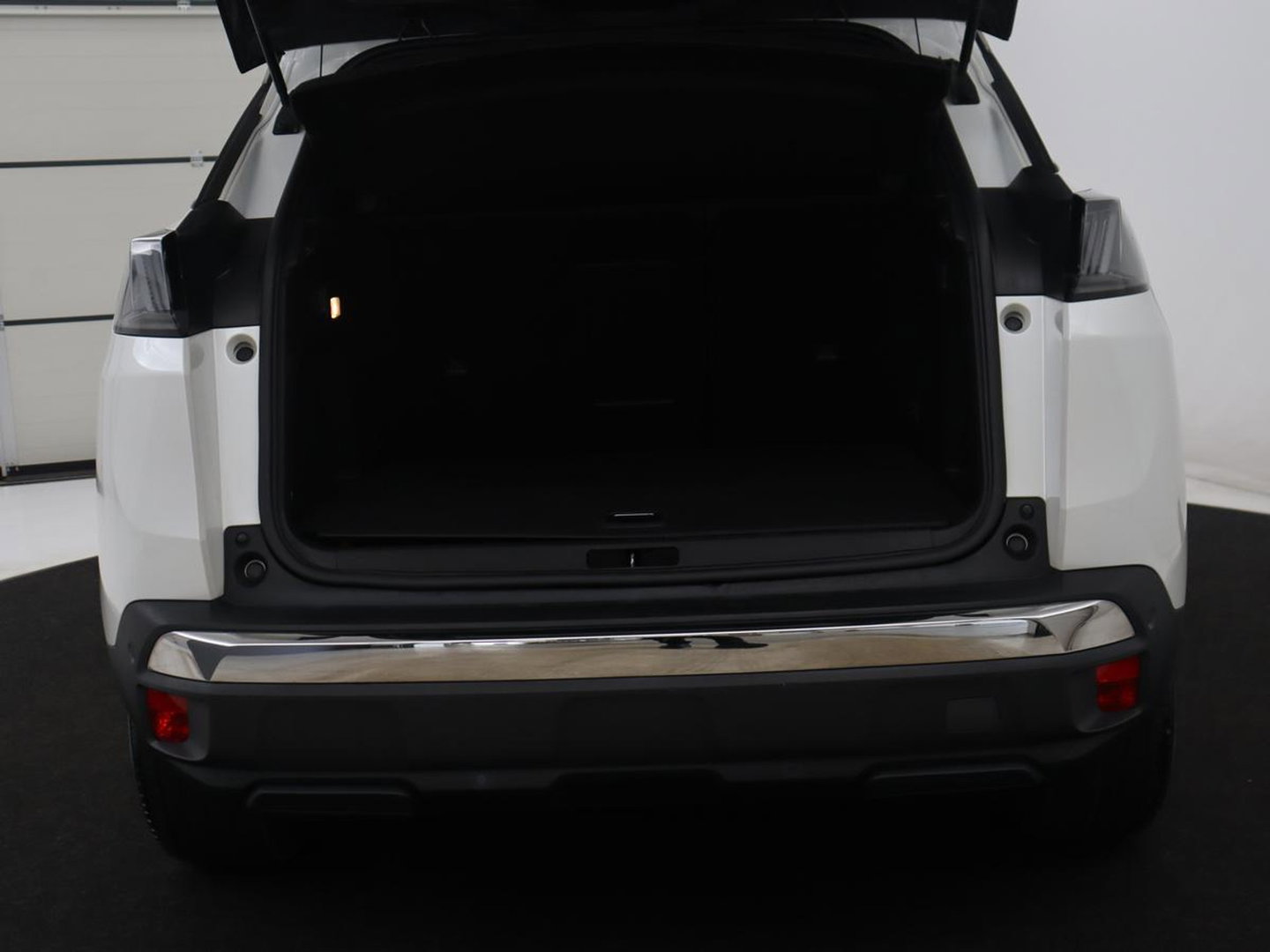 Peugeot 3008 1.6 HYbrid 225 Allure | SOH 97,8% | Half leder | Cruise control | Camera | Park assist | Carplay | Climate control | Full LED