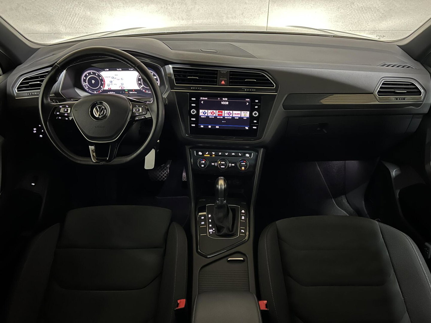 Volkswagen Tiguan 1.5 TSI R-Line Pano Virtual ACC NAP