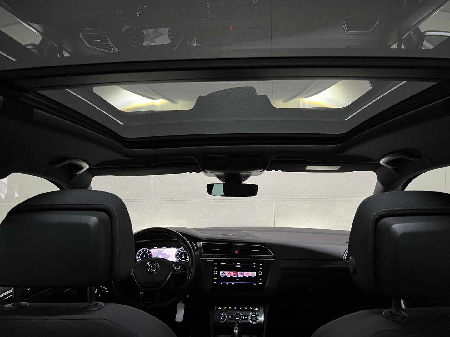 Volkswagen Tiguan 1.5 TSI R-Line Pano Virtual ACC NAP