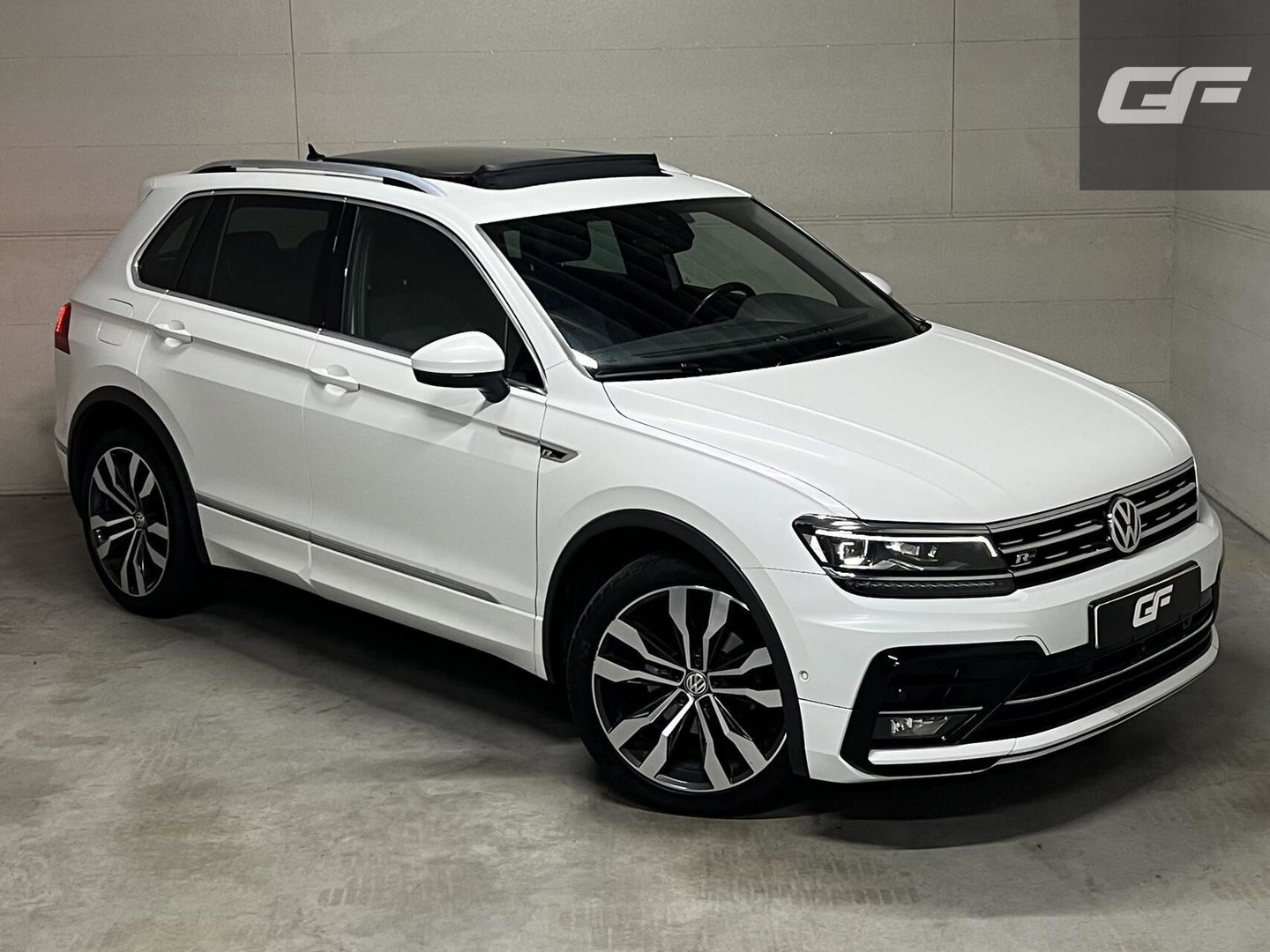 Volkswagen Tiguan 1.5 TSI R-Line Pano Virtual ACC NAP