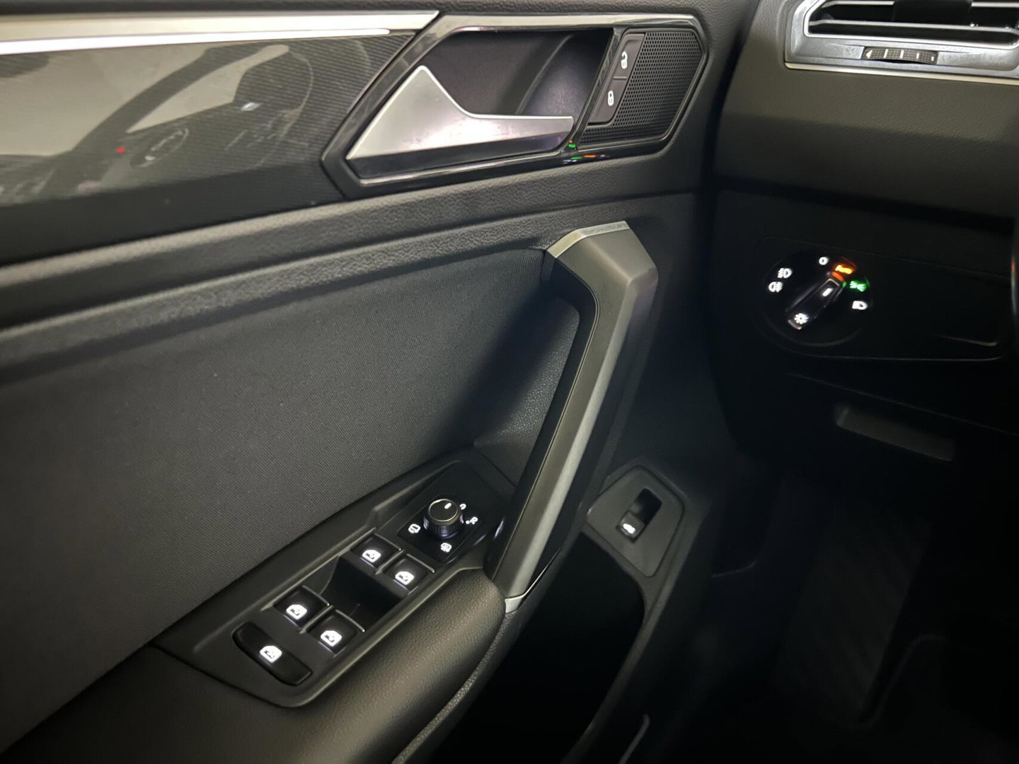 Volkswagen Tiguan 1.5 TSI R-Line Pano Virtual ACC NAP