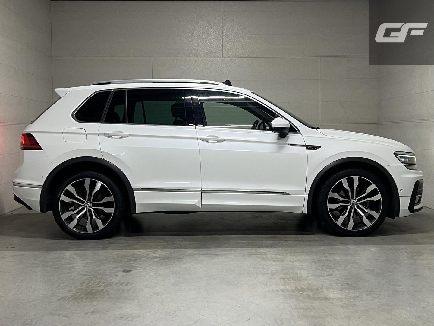 Volkswagen Tiguan 1.5 TSI R-Line Pano Virtual ACC NAP