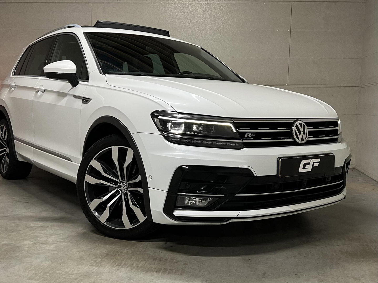 Volkswagen Tiguan 1.5 TSI R-Line Pano Virtual ACC NAP